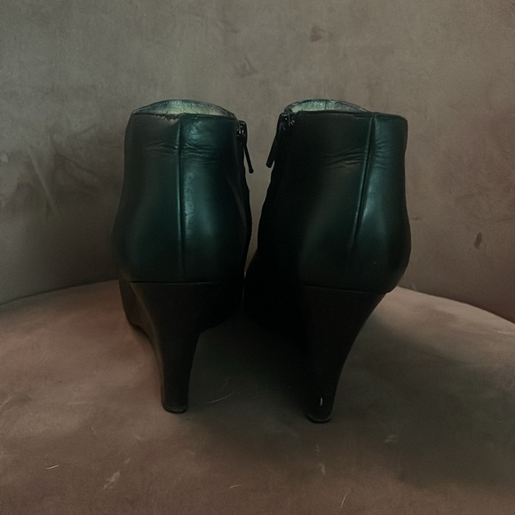Authentic Christian Louboutin leather booties. - Picture 4 of 7